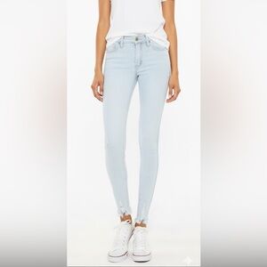 NWT KanCan Anya High Rise Super Skinny Jeans light wash distressed  Sz 11 / 29
